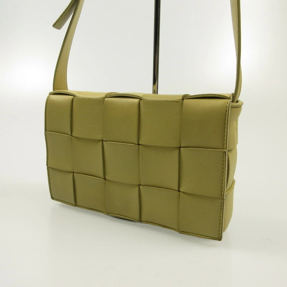BOTTEGA VENETA Maxi Intrecciato Cassette Shoulder Bag
